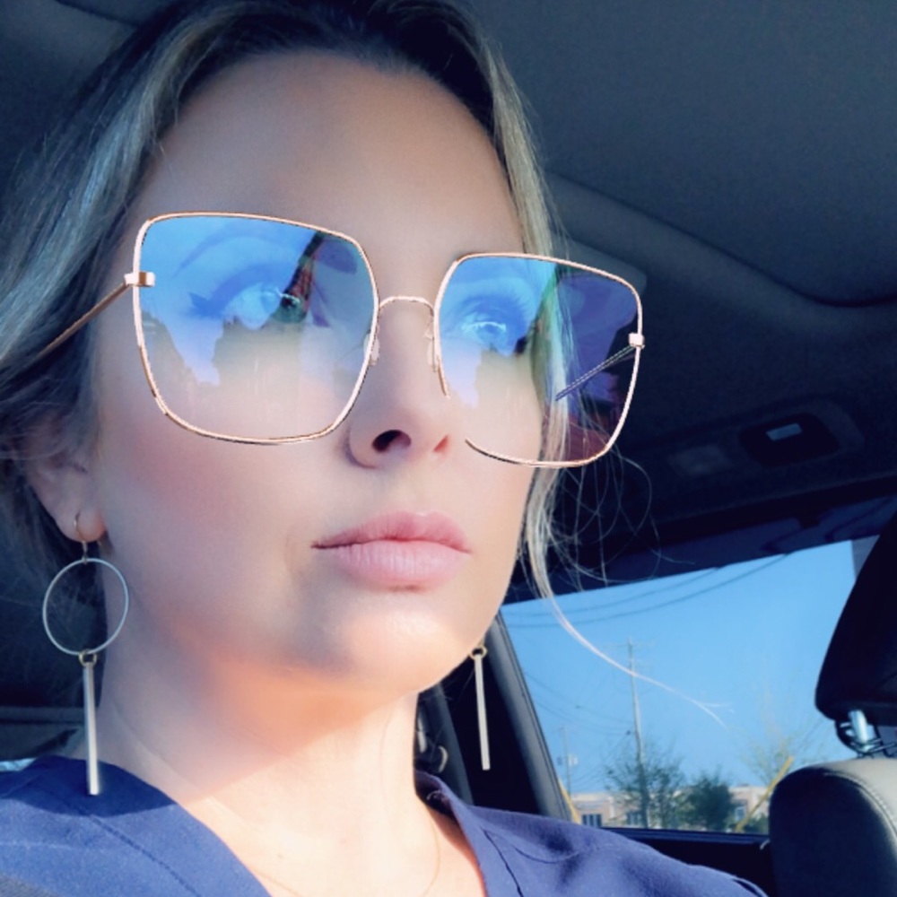 Meet your Posher, Megan